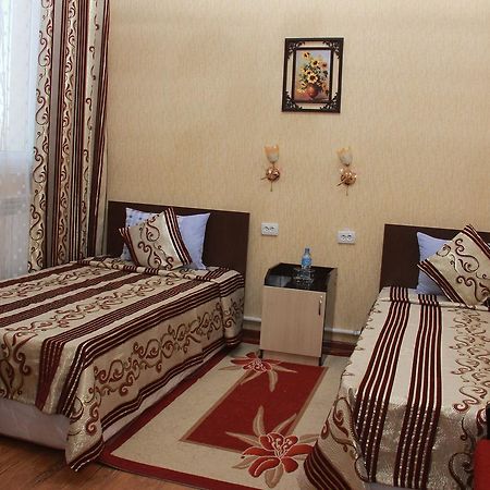 Ratmina Hotel ヌクス エクステリア 写真