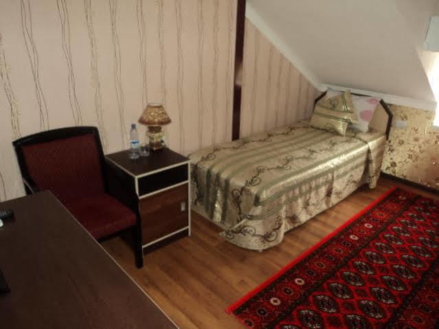Ratmina Hotel ヌクス エクステリア 写真